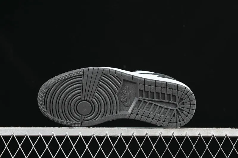 All categories Air Jordan Jordan series basketball shoes Air Jordan 1 Low Air Jordan 1 Low AJ1 Joe 1 white and gray color low-top cultural and casual sneakers 553558-044